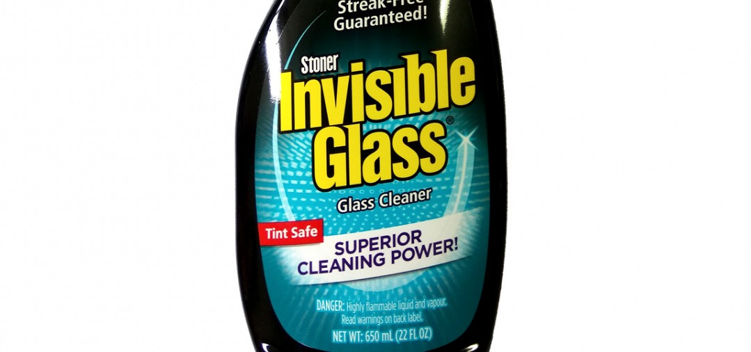 Le Nettoyant vitres Stoner Invisible Glass fait parti des meilleurs produits pour le nettoyage des vitres