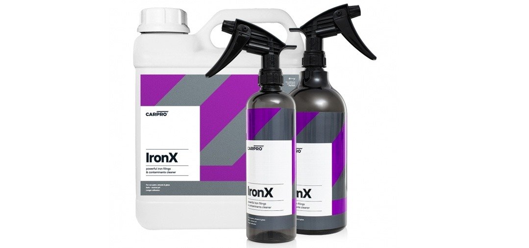 L'Iron X de CARPRO, pour le nettoyage et la décontamination ferreux pour les jantes et la carrosserie