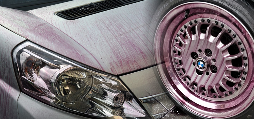 Un dissolvant de particules de fer, ou fallout remover peut être utilisé sur les jantes ainsi que sur la carrosserie