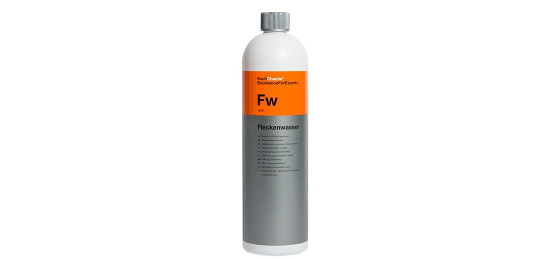 Koch Chemie propose son Cleaner, le Fleckenwasser , parfait pour supprimer les filers et autres résidus de polish dans le cadre de la pose d'une protection comme une céramique