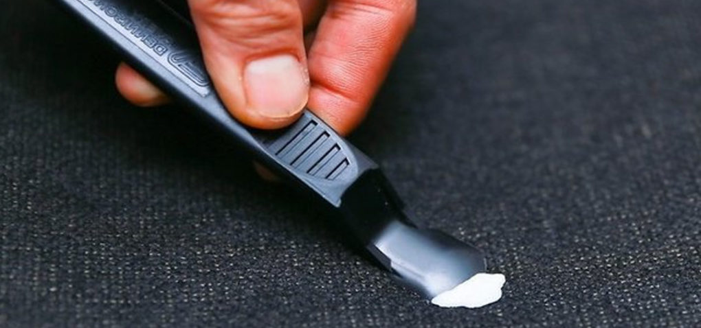 Comment enlever du chewing-gum d’un siège ou d'un tapis de voiture