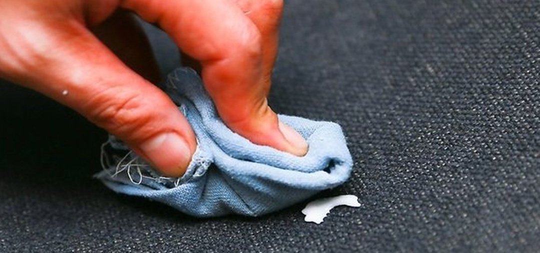 Comment enlever du chewinggum d’un siège ou d